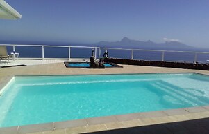 Ninamu Pearl  Guest House