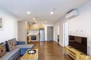 Stunning Ellerslie Apartment + Private Balcony!