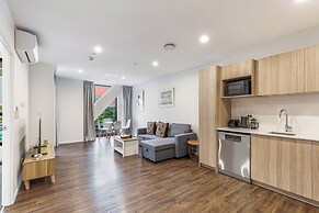 Stunning Ellerslie Apartment + Private Balcony!