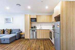 Stunning Ellerslie Apartment + Private Balcony!