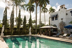Huge Pool 6 Bedrooms 20 People Beach
