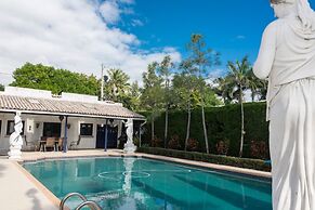 Huge Pool 6 Bedrooms 20 People Beach