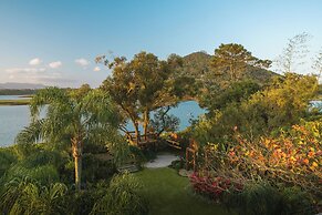 Santi Sabai Ibira - Um Refúgio às Margens da Lagoa