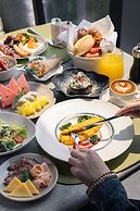 HUALUXE Shenzhen Bao'an