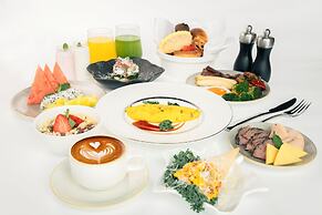 HUALUXE Shenzhen Bao'an