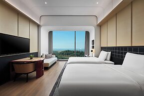 HUALUXE Shenzhen Bao'an