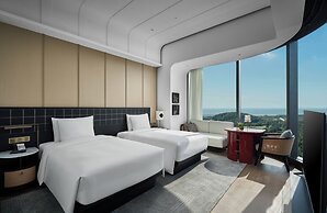 HUALUXE Shenzhen Bao'an