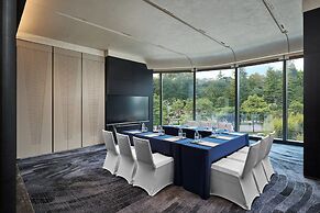 HUALUXE Shenzhen Bao'an