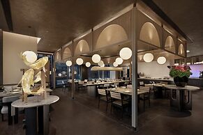 HUALUXE Shenzhen Bao'an