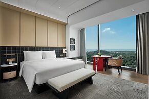 HUALUXE Shenzhen Bao'an