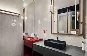 HUALUXE Shenzhen Bao'an