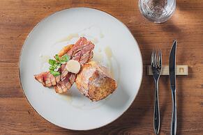 THE GATE HOTEL FUKUOKA by HULIC