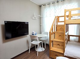 Incheon Airport Guesthouse L