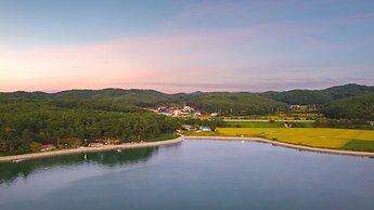 Taean Dalbam pet Pension