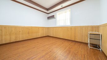 Taean Dalbam pet Pension