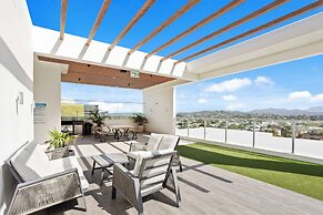 Ocean View Luxury in Periscope