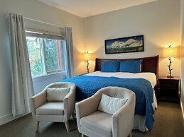 Solara Corner Suite-Pool & Hot Tub & Spa