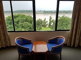 Royal Mekong Riverside Hotel