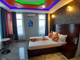 MAZOLA DIAMOND HOTEL