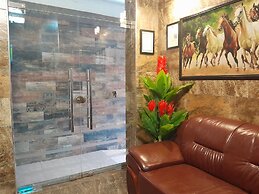 MAZOLA DIAMOND HOTEL