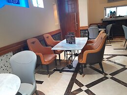 MAZOLA DIAMOND HOTEL