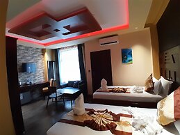 MAZOLA DIAMOND HOTEL