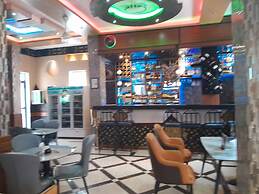 MAZOLA DIAMOND HOTEL