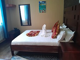 MAZOLA DIAMOND HOTEL