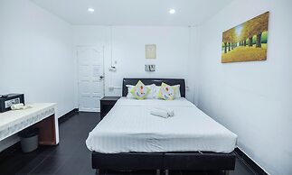 Belle Cose Guest House Phuket