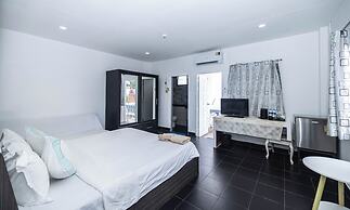 Belle Cose Guest House Phuket