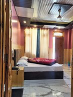 Majestic Mountain Bhaiji Guest House