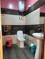 Majestic Mountain Bhaiji Guest House