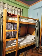 Majestic Mountain Bhaiji Guest House