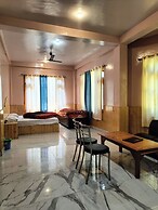 Majestic Mountain Bhaiji Guest House