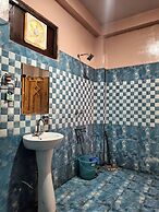 Majestic Mountain Bhaiji Guest House