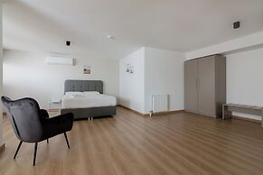 Leochares Lifestyle Apartments