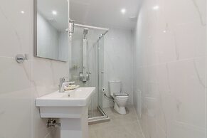 Leochares Lifestyle Apartments