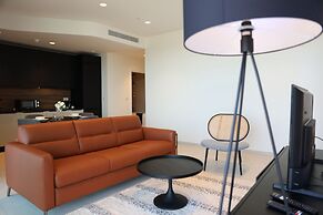 Luxury High Floor Suite Mercury Towers