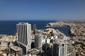 Luxury High Floor Suite Mercury Towers