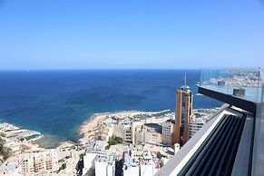 Luxury High Floor Suite Mercury Towers