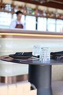 Luxury High Floor Suite Mercury Towers