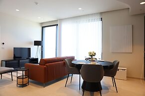 Luxury High Floor Suite Mercury Towers