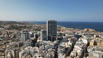 Luxury High Floor Suite Mercury Towers