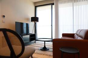 Luxury High Floor Suite Mercury Towers