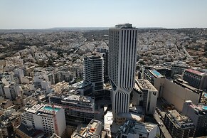 Luxury High Floor Suite Mercury Towers