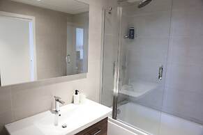 Luxury High Floor Suite Mercury Towers