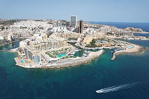 Luxury High Floor Suite Mercury Towers