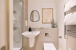 The River Lea Escape - Charming & Bright 2bdr Flat