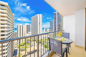 Waikiki Sunset Close to Beach with Parking