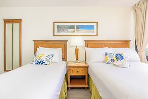 Waikiki Sunset Close to Beach with Parking